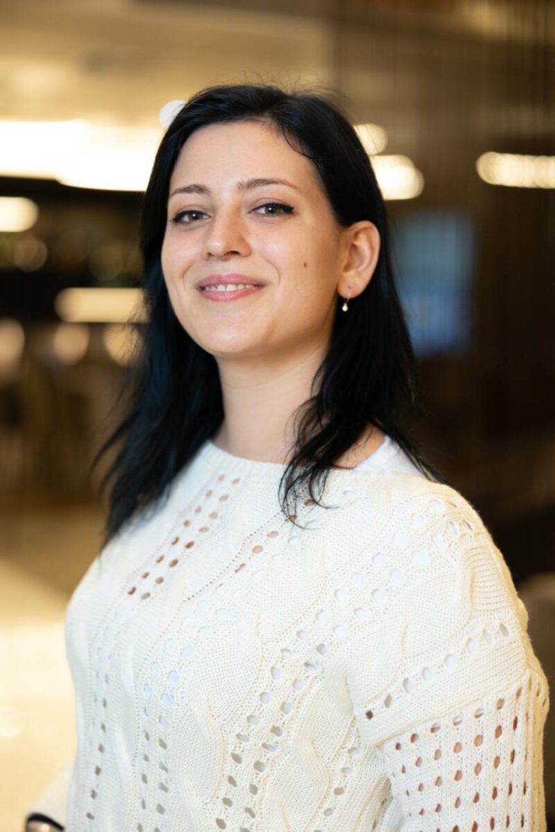 Headshot of Claudia